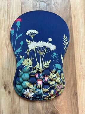 Ergonomic mouse pad Navy Blue botanical wildflower pattern